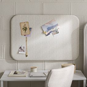 No Nails Rounded Pinboard