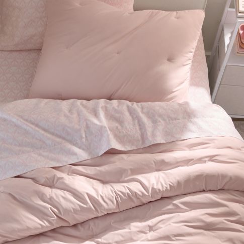 Quilts &amp; Comforters 